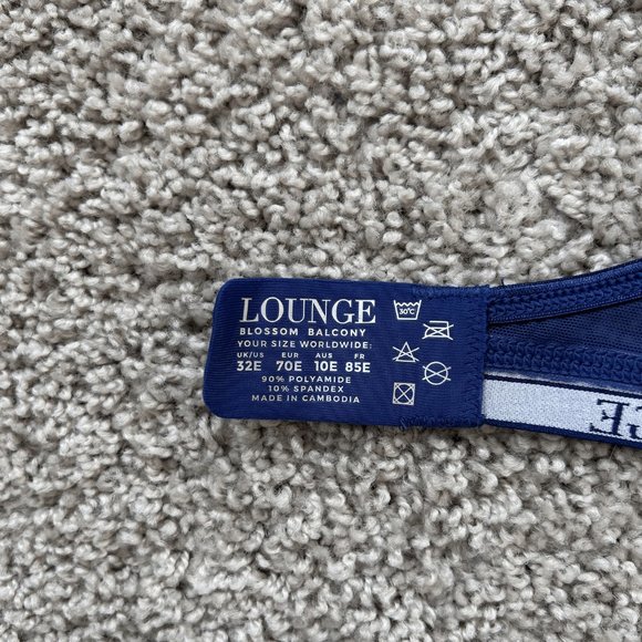 Lounge Blossom Balcony Bra Size 32E in navy - Picture 7 of 9